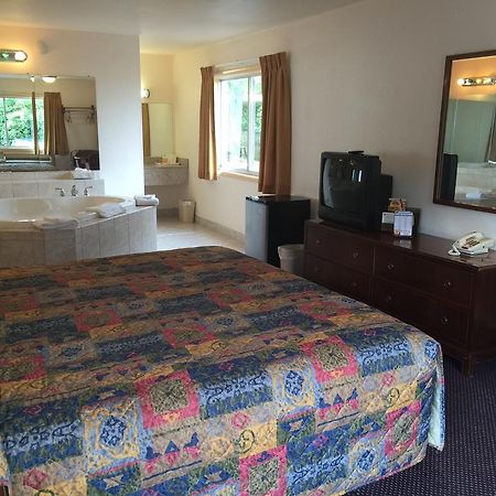 Belmont Inn And Suites Hampton Esterno foto