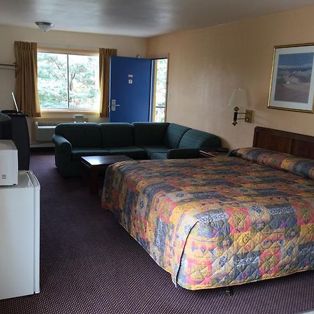 Belmont Inn And Suites Hampton Esterno foto