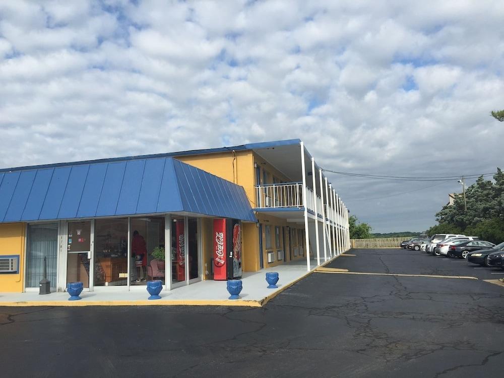 Belmont Inn And Suites Hampton Esterno foto