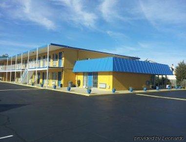 Belmont Inn And Suites Hampton Esterno foto