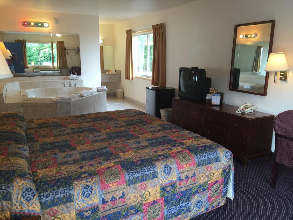 Belmont Inn And Suites Hampton Esterno foto