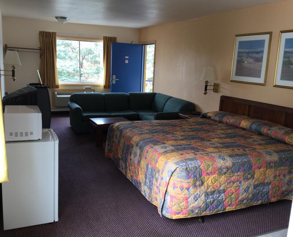 Belmont Inn And Suites Hampton Esterno foto