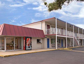 Belmont Inn And Suites Hampton Esterno foto