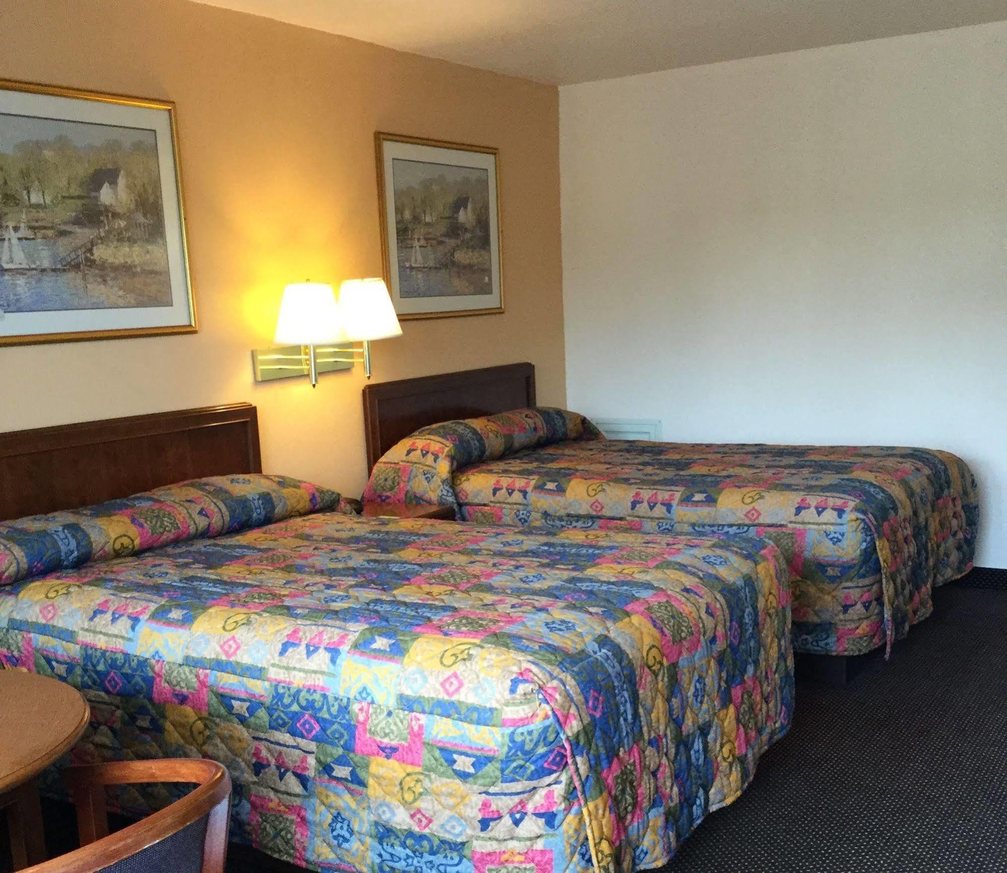 Belmont Inn And Suites Hampton Esterno foto