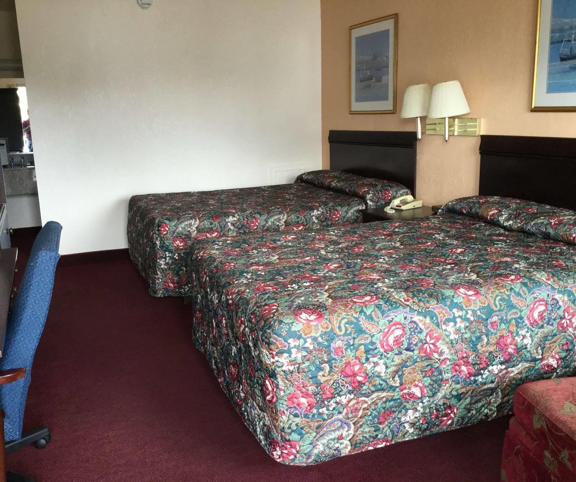 Belmont Inn And Suites Hampton Esterno foto